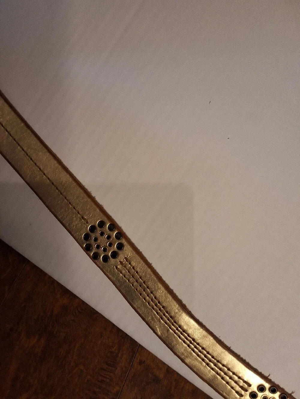 American Eagle Outfitters Distrsssed GoldWestern Metallic Leather Grommet Belt S